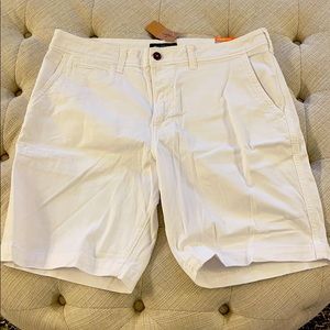 Size 36 American eagle, white men’s shorts